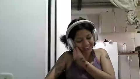 Snapshot of zafiro_rubi chatting on May 2026 04:04:02 PM Zafiro online show from May 2026 04:04:02 PM