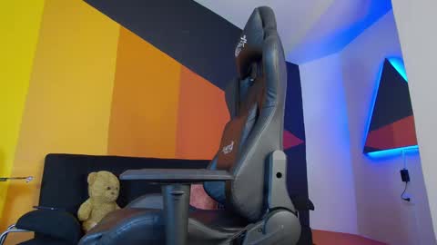 Zaid Mendoza online show from February 2025 12:16:02 PM