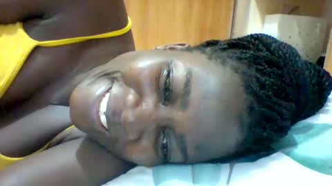 Snapshot of zainxxxx chatting on February 2025 09:35:02 PM zainxxxx online show from February 2025 09:35:02 PM