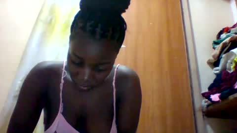 Snapshot of zainxxxx chatting on February 2025 11:04:01 PM zainxxxx online show from February 2025 11:04:01 PM