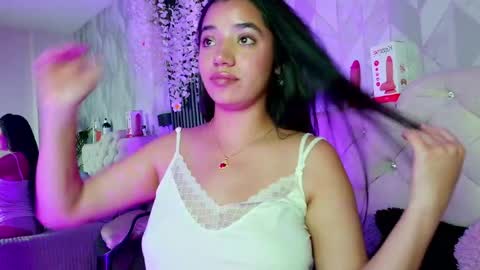 Snapshot of zaira_bonny chatting on June 2026 11:22:02 PM Zaira Bonny online show from June 2026 11:22:02 PM