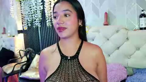 Snapshot of zaira_bonny chatting on July 2026 04:43:02 PM Zaira Bonny online show from July 2026 04:43:02 PM