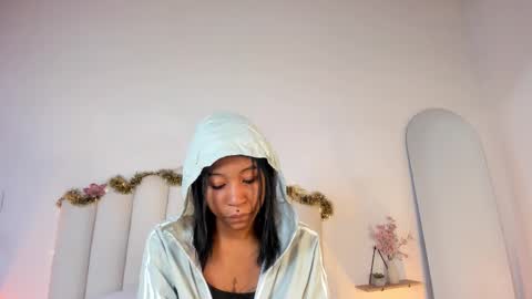 Zaira online show from December 2025 01:06:01 PM