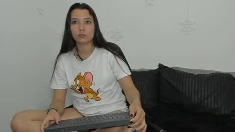 zammii69 online show from December 2024 08:15:01 PM