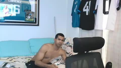 Snapshot of zamoraedii1994 chatting on January 2025 05:06:01 PM Edii online show from January 2025 05:06:01 PM