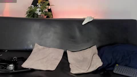 Zane Lux online show from April 2026 03:17:01 PM