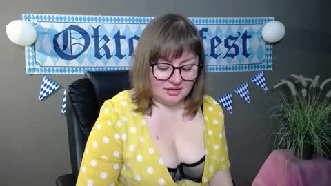 zannadreil online show from October 2025 06:28:02 PM