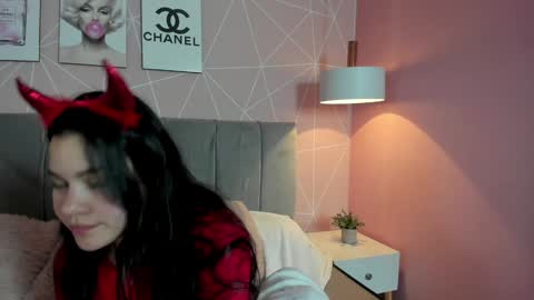 Zara Sweet  online show from January 2025 03:40:01 PM