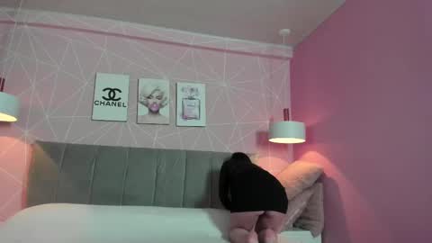 Zara Sweet  online show from February 2025 12:45:02 PM