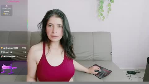 zara_fire online show from May 2026 09:01:02 PM