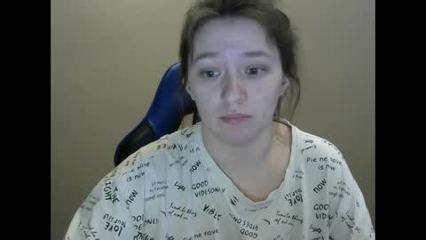 Snapshot of zara_golden chatting on February 2025 10:43:02 AM chaturcum online show from February 2025 10:43:02 AM