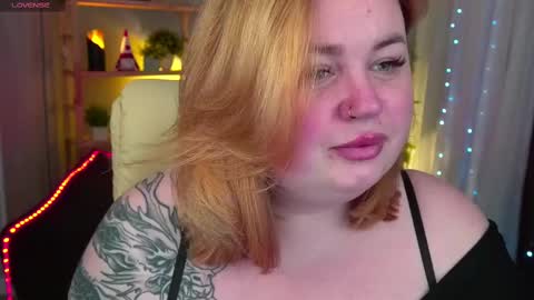 Lola online show from March 2025 09:11:02 PM