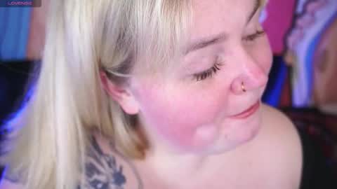 Lola online show from February 2026 08:57:02 PM