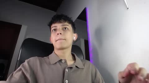 Zarek online show from October 2025 07:33:01 PM