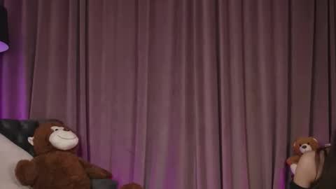 zariaavera online show from March 2026 09:19:02 PM