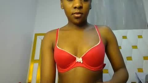Snapshot of zariah011 chatting on June 2026 11:11:02 PM zariah online show from June 2026 11:11:02 PM