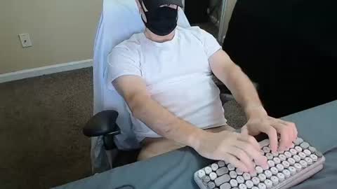 zarniwoop42 online show from June 2026 11:16:02 PM