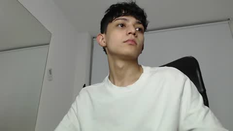 Snapshot of zaynvoss chatting on June 2026 02:47:02 AM zaynvoss online show from June 2026 02:47:02 AM