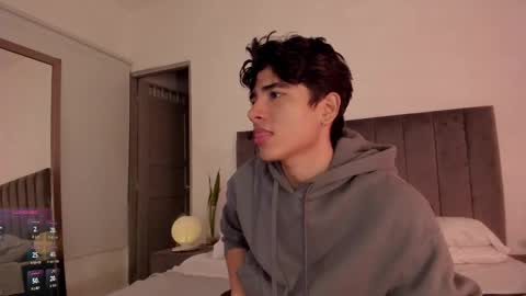 Hii im Zay.                 I save money for education. PVT Open. online show from November 2025 06:17:02 AM