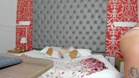 Karolyne online show from February 2025 11:27:02 AM