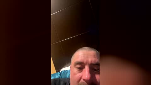 zeek805 online show from January 2026 06:33:01 PM