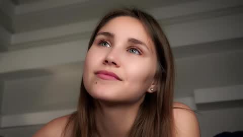 Emilia online show from September 2025 08:25:02 AM