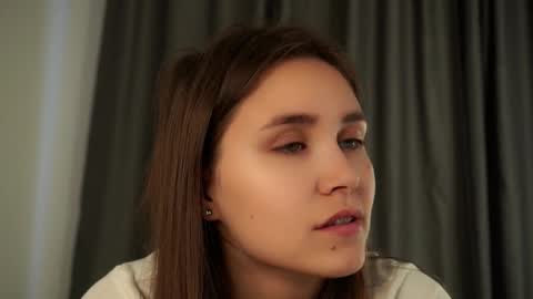 Emilia online show from September 2025 01:07:02 AM