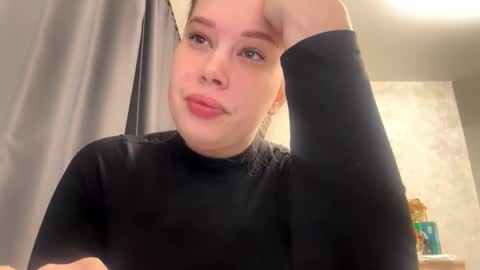 Snapshot of zenacusatis chatting on March 2026 04:24:01 PM Sindy online show from March 2026 04:24:01 PM