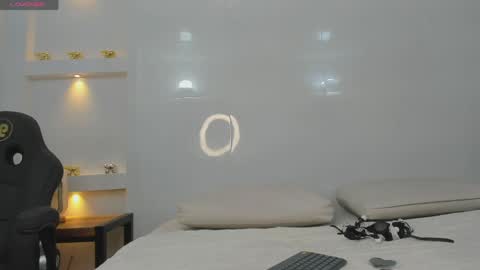 Zenda Evans online show from April 2026 05:30:01 AM