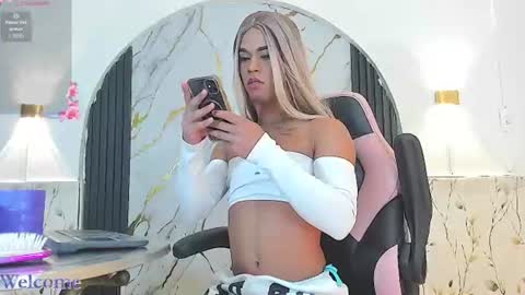 Snapshot of zendaya_colette chatting on July 2026 05:10:02 AM Zendaya Colette online show from July 2026 05:10:02 AM