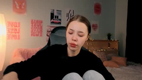 Snapshot of zeneexe chatting on March 2026 07:53:02 PM Lara online show from March 2026 07:53:02 PM