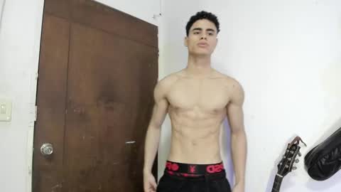 Snapshot of zenhzu chatting on December 2024 11:51:01 PM zenzhu online show from December 2024 11:51:01 PM