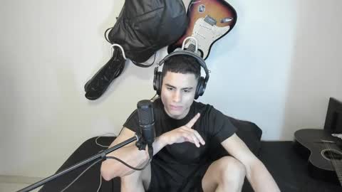 Snapshot of zenhzu chatting on December 2024 05:03:01 AM zenzhu online show from December 2024 05:03:01 AM