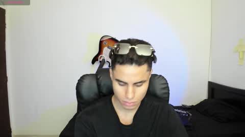 zenzhu online show from November 2025 01:06:01 AM