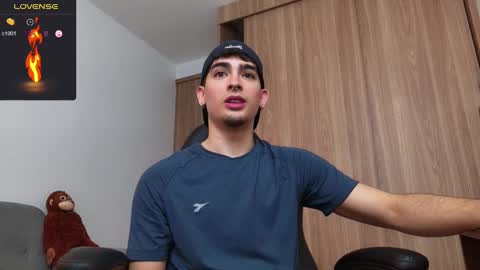 Zenn online show from December 2024 12:06:02 PM