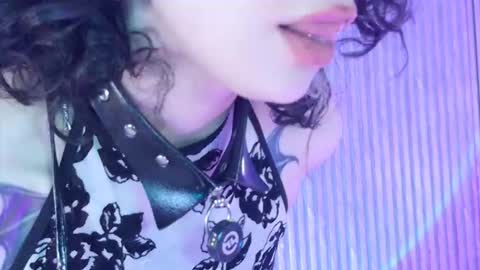    online show from December 2025 02:57:02 PM