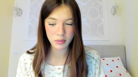 Snapshot of zerelle chatting on February 2026 08:35:01 AM Ivy online show from February 2026 08:35:01 AM