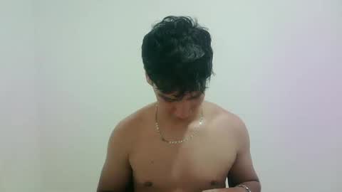 zeus_183 online show from September 2025 10:54:01 PM