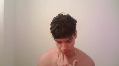 zeus_183 online show from December 2025 01:16:02 PM