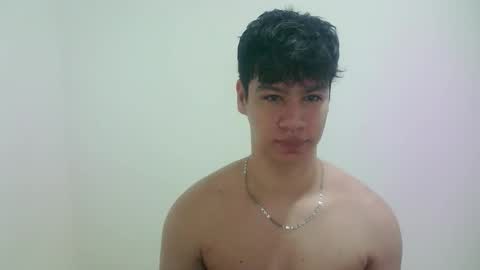 zeus_183 online show from March 2026 10:32:01 AM