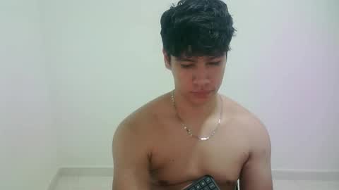 zeus_183 online show from March 2026 08:19:01 AM