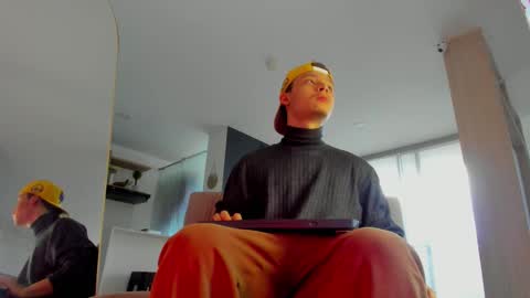 zeus online show from October 2025 07:56:02 PM