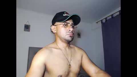 Snapshot of zeussexyhot chatting on May 2026 05:03:02 AM zeussexyhot online show from May 2026 05:03:02 AM