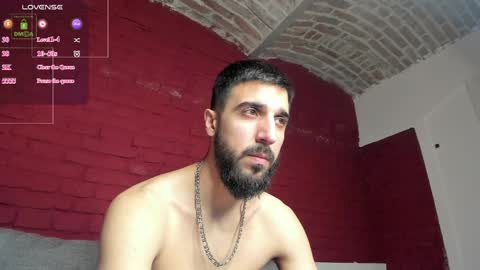 Snapshot of zeyn_edwards chatting on April 2026 11:14:01 AM ZEYN online show from April 2026 11:14:01 AM