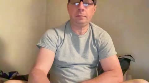 zgibnam online show from November 2025 02:46:02 AM