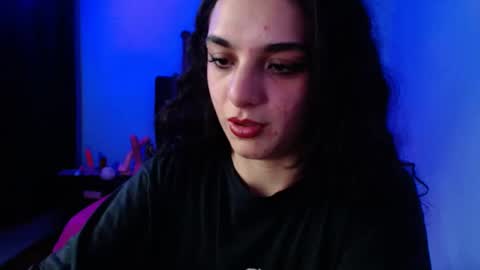 Snapshot of zoe_0111 chatting on January 2025 08:43:02 PM zoe_0111 online show from January 2025 08:43:02 PM