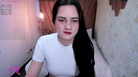 ZOE TAYLOR online show from May 2026 11:27:02 AM