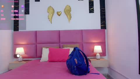 zoe_aitanaa online show from February 2026 11:30:01 AM