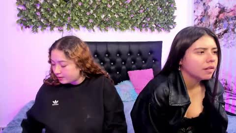 Snapshot of zoe_and_valeria chatting on June 2026 02:30:02 PM Zoe And Valeria online show from June 2026 02:30:02 PM