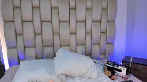 Your new obsession online show from April 2026 12:14:02 PM